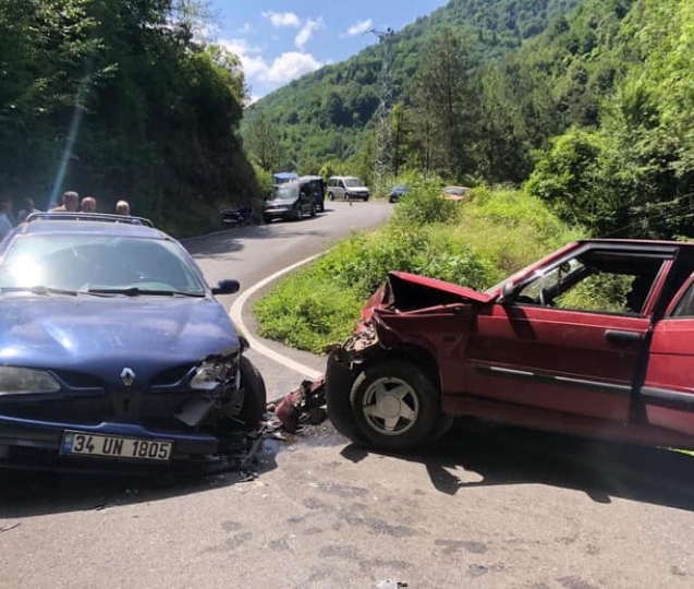 Trafik kazasında 5 kişi yaralandı...