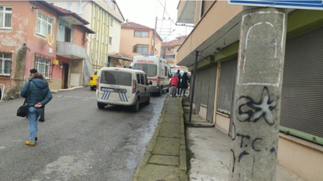 Çatıdan düşme... Ekipler harekete geçti...