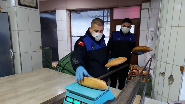 Eksik gramajlı ekmek satan 3 fırına ceza yazıldı