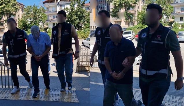 Müze müdürü ve muhasebecisi adliyede...