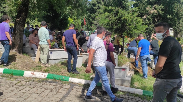 Genç, son yolculuğuna uğurlandı...