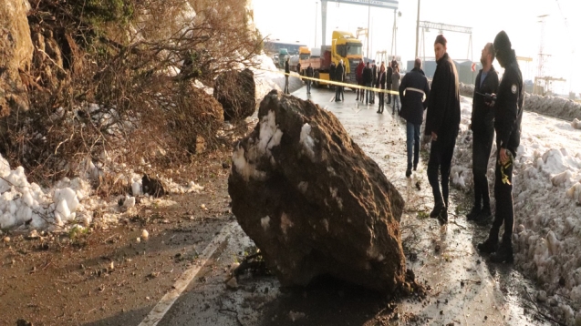 Ereğli-Alaplı karayolu trafiğe kapatıldı.
