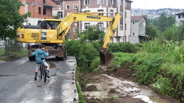 SU TAŞKINLARINA KARŞI ÖNLEM ALIYOR....