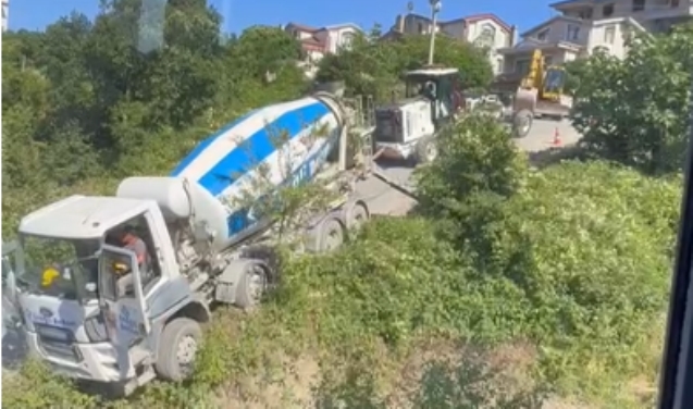 İş makinasının halatı koptu... Faciadan dönüldü...