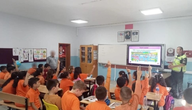 Öğrencilere trafik semineri verildi