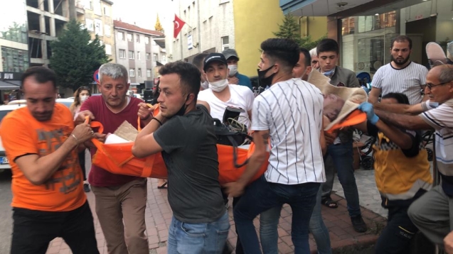 Yaşlı adam banyoda fenalaştı...