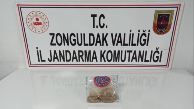 Uyuşturucu satmaktan gözaltına alındı...