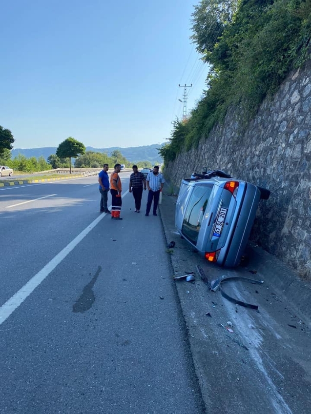 Trafik kazasında 2 kişi yaralandı...