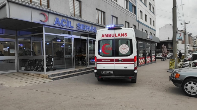 Yüksekten düşen 4 yaşındaki çocuk yaralandı.