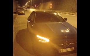 İki otomobil çarpıştı... Yaralılar hastaneye kaldırıldı...