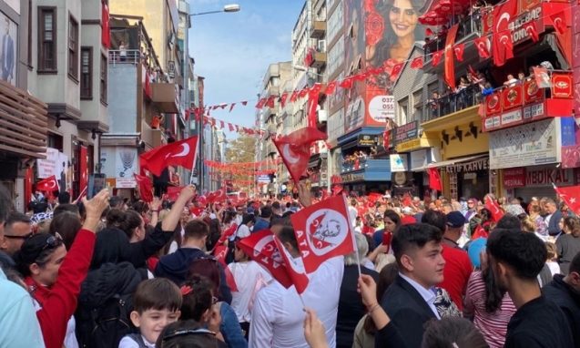 Cumhuriyet Bayramında vatandaştan protesto !