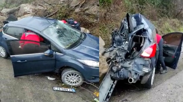 Kadın sürücü araçta sıkışarak yaralandı.