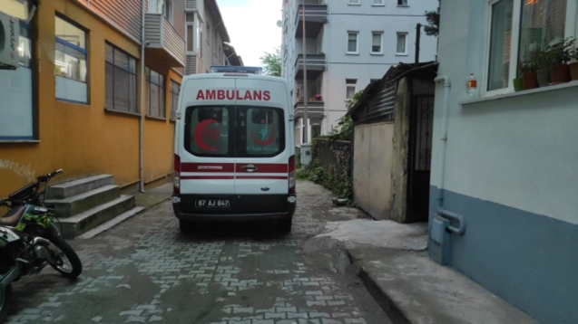Yaşlı kadın evinde ölü bulundu...