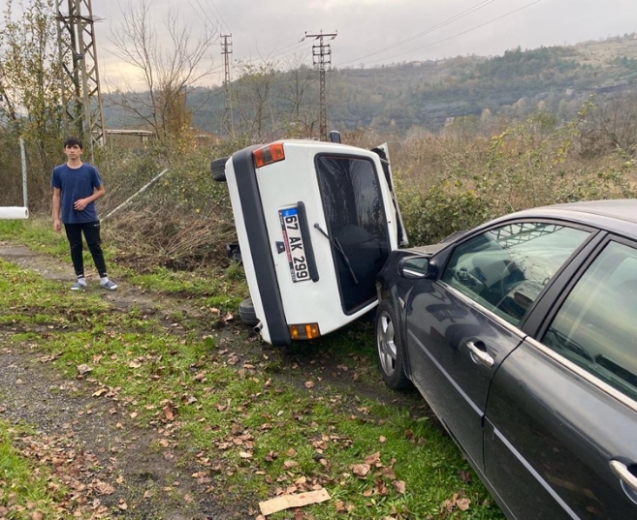 Park halindeki araca çarptı... 1 yaralı...