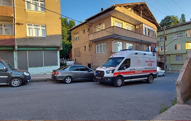 MERDİVENLERDEN DÜŞTÜ HASTANELİK OLDU...