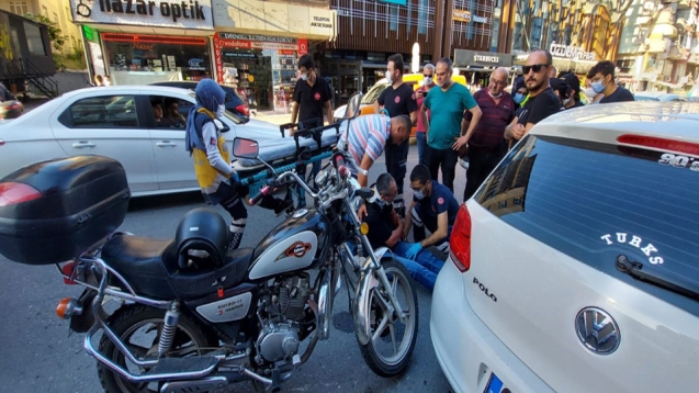 Otomobille motosiklet çarpıştı...1 yaralı...