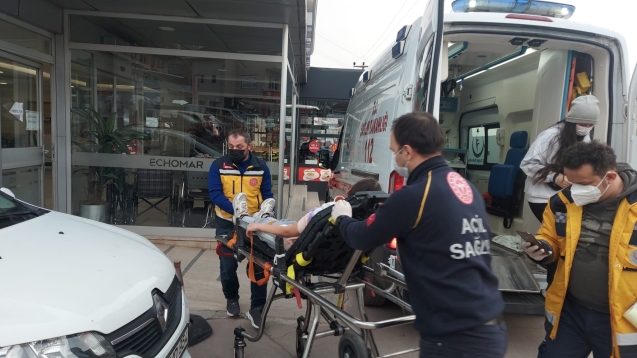 Köy dolmuşunda fenalaşan kız çocuğu hastaneye kaldırıldı.