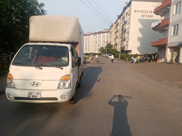 Kamyonet sürücü, bisikletli çocuğa çarptı...