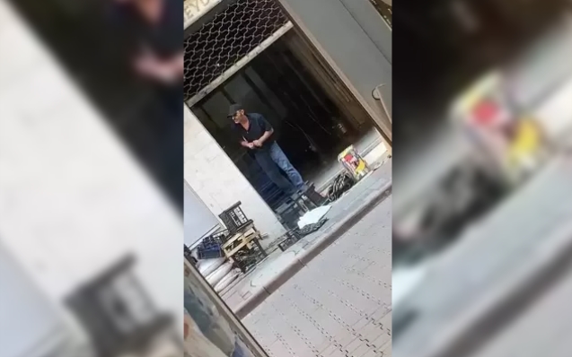 Sokak ortasında 2 şarjör mermi ateşledi... 3 yaralı...