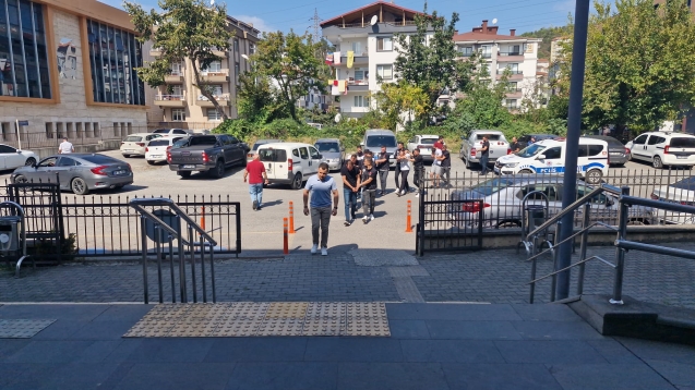 Narkotik operasyonunda 6 gözaltı...