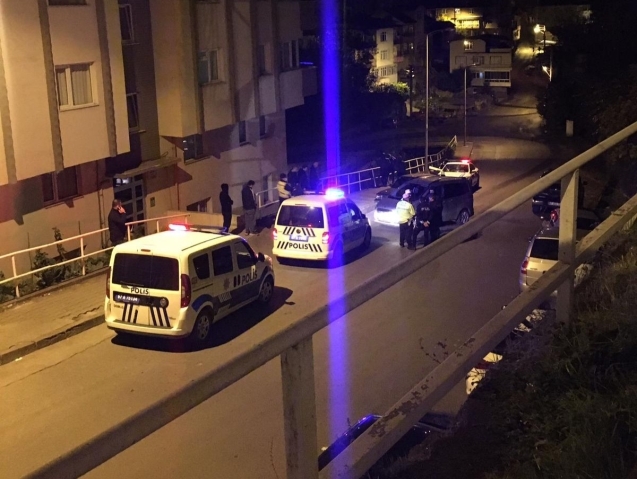 Kaçan sürücü polis aracına çarparak durduruldu...