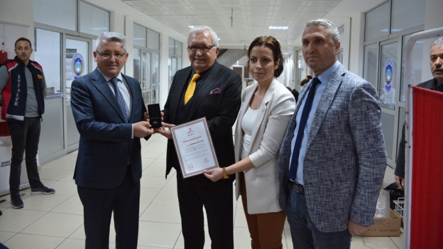 BELEDİYE PERSONELİNDEN KAN BAĞIŞI...
