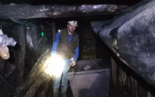 Taş ve kömür parçaları düştü... Hayatını kaybetti...