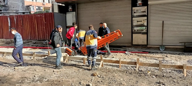 İş yerine ait tabela üzerine düştü....