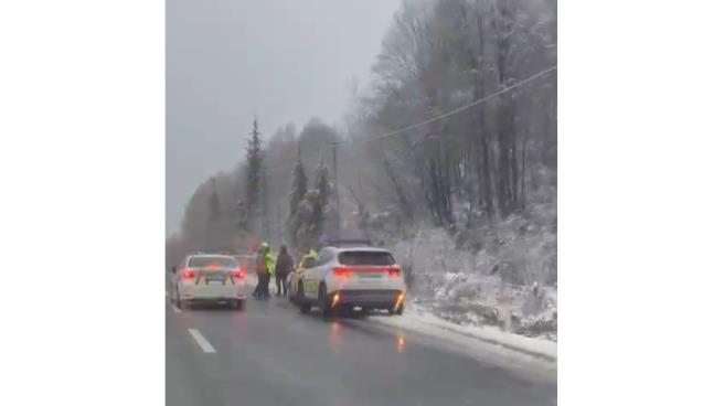 Yoğun kar yağışı kazaya neden oldu...