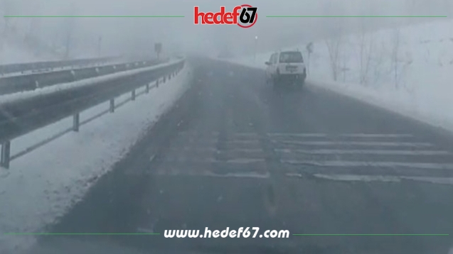 Zonguldak Ereğli yolunda  kar yağışı devam ediyor...