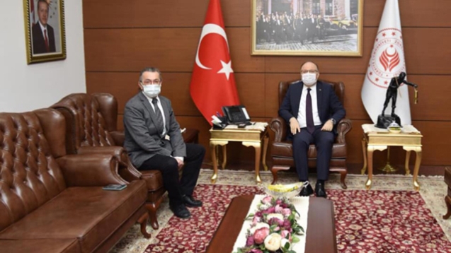 Prof. Dr.Eksal Kargı Vali Mustafa Tutulmaz’ı ziyaret etti...