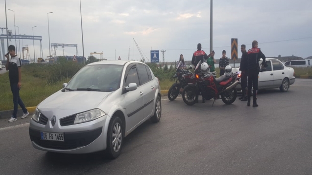Trafik kazasında 2 kişi yaralandı.