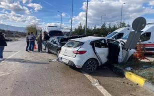 Otomobiller çarpıştı: 7 yaralı