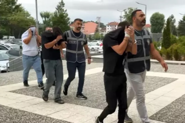 150 saatlik görüntü kaydı incelenerek yakalandılar...