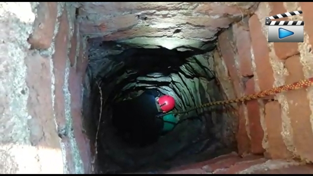 2 YAVRU KEDİ KUYUYA DÜŞTÜ... İTFAİYE KURTARDI...
