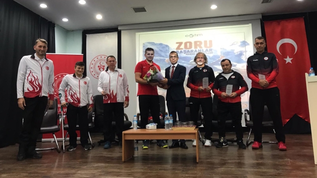 “Zoru Başaranlar”
