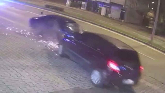 3 aracın karıştığı kazada 4 kişi yaralandı...