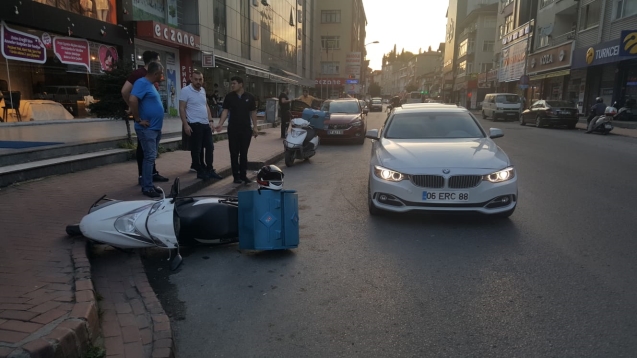Pizzayı yetiştireyim derken araca çarptı…