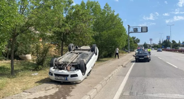 Otomobil sürücüsü yaralandı...