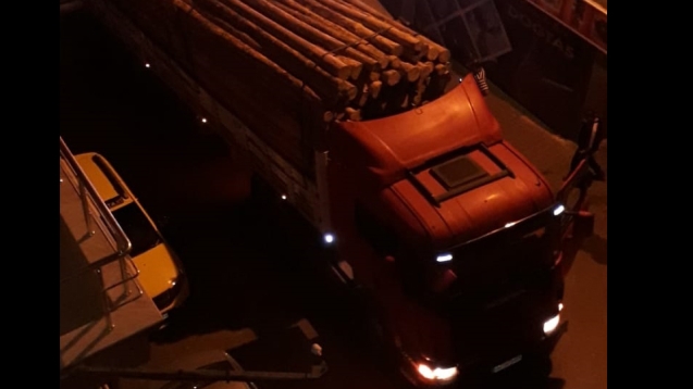 Tır arıza yaptı, ambulanslar yolda kaldı...