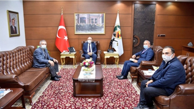 Tutulmaz Coşkun ve Civelek'i kabul etti