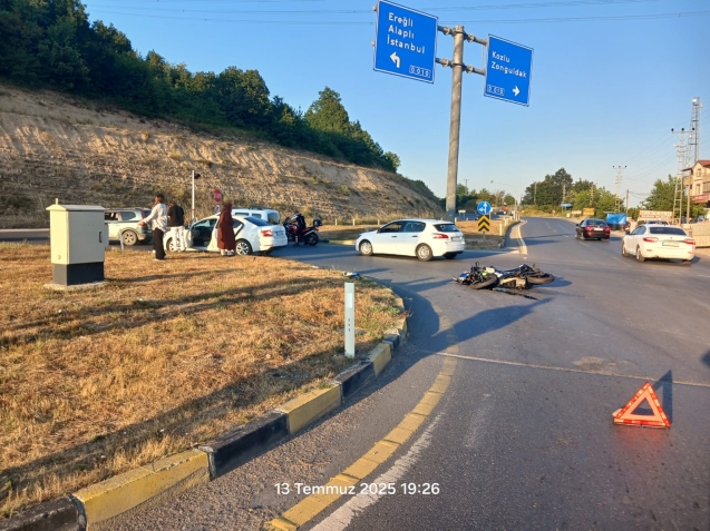 Yaralı sürcü hastaneye kaldırıldı...