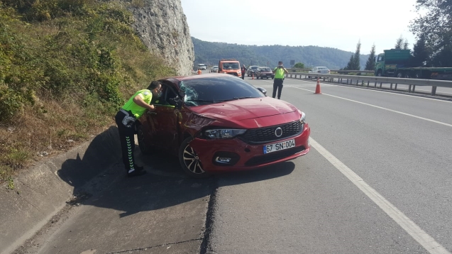 Trafik kazası...1 yaralı...