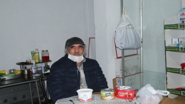 5 senedir kazan dairesinde... Yakınlarını bekliyor...