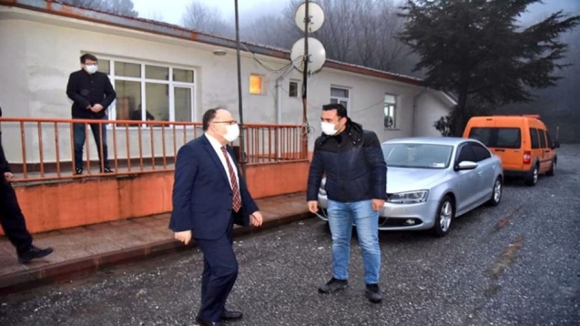 Vali Tutulmaz Esentepe bakım evinde incelemelerde bulundu