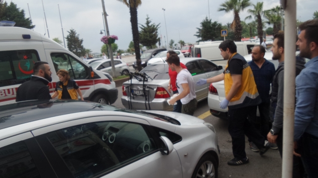 Şehir merkezinde kavga… 1 kişi yaralandı…