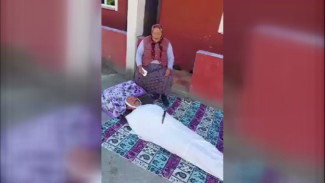Anneye böyle şaka yapılır mı?