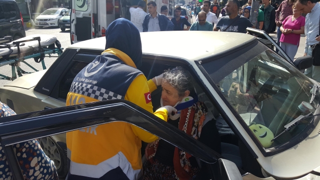 Kafa kafaya çarpıştılar…    