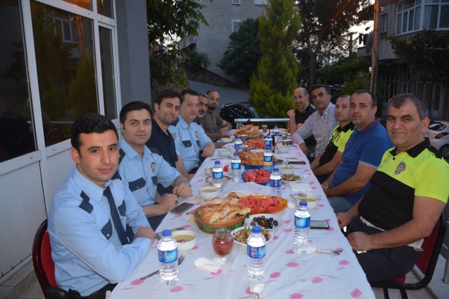 Demirtaş emniyet mensupları ile iftarda buluştu…