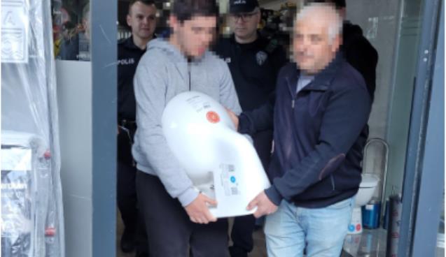 ‘Duşa kabin’ dedi, hediyesini aldı gitti…